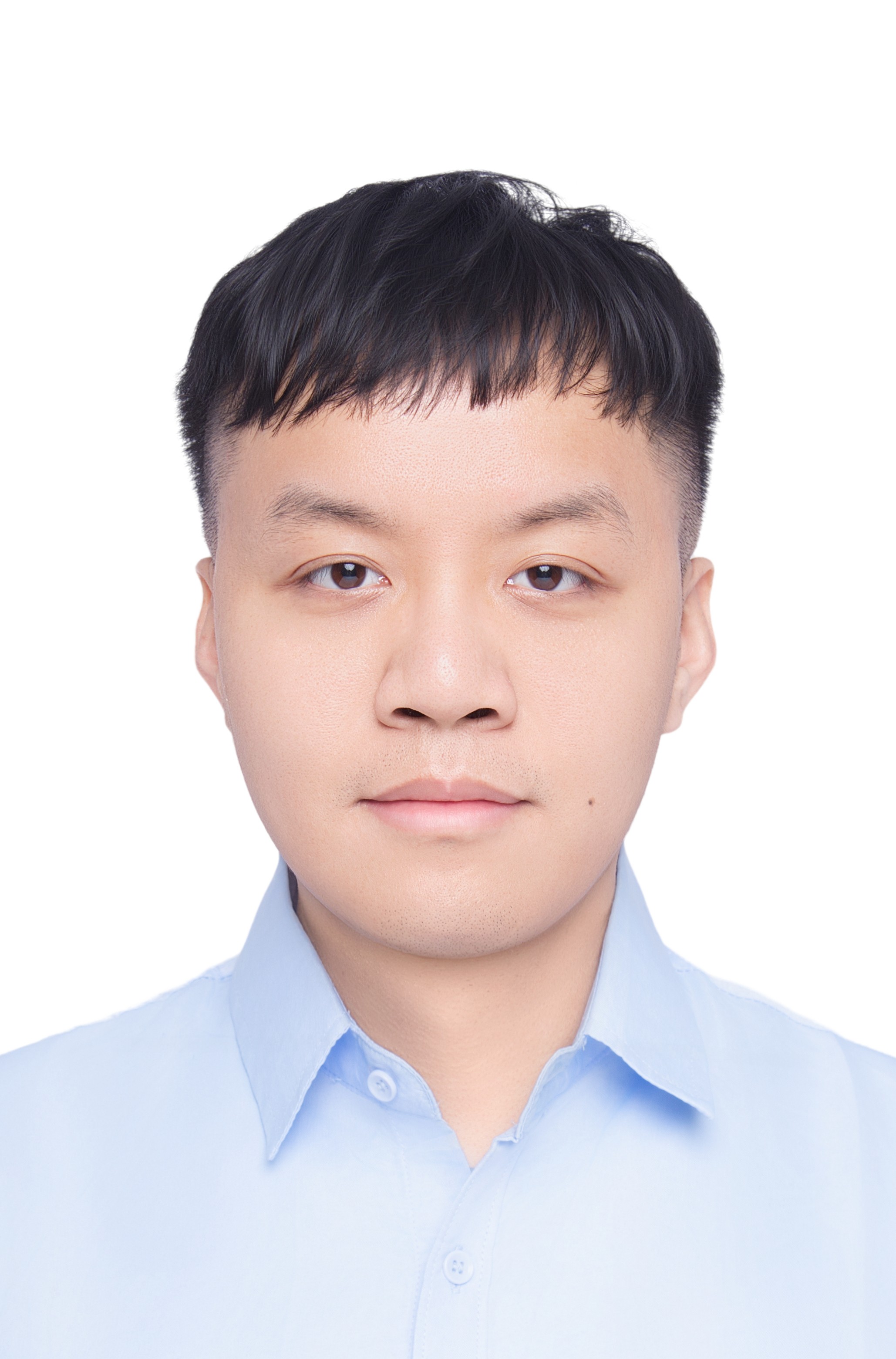 Yi LI